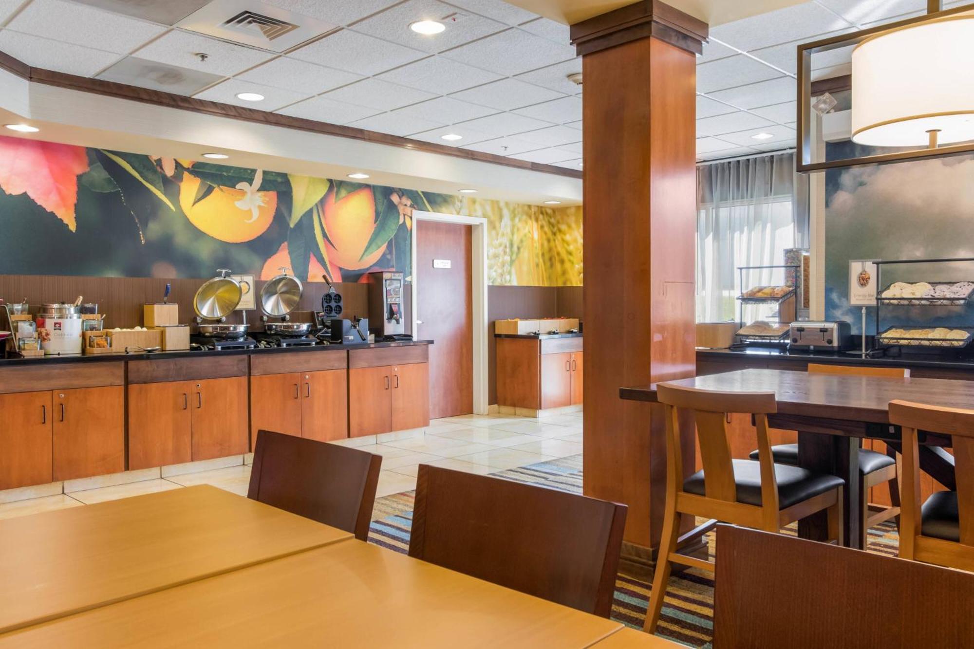 Fairfield Inn & Suites Колумбія Екстер'єр фото
