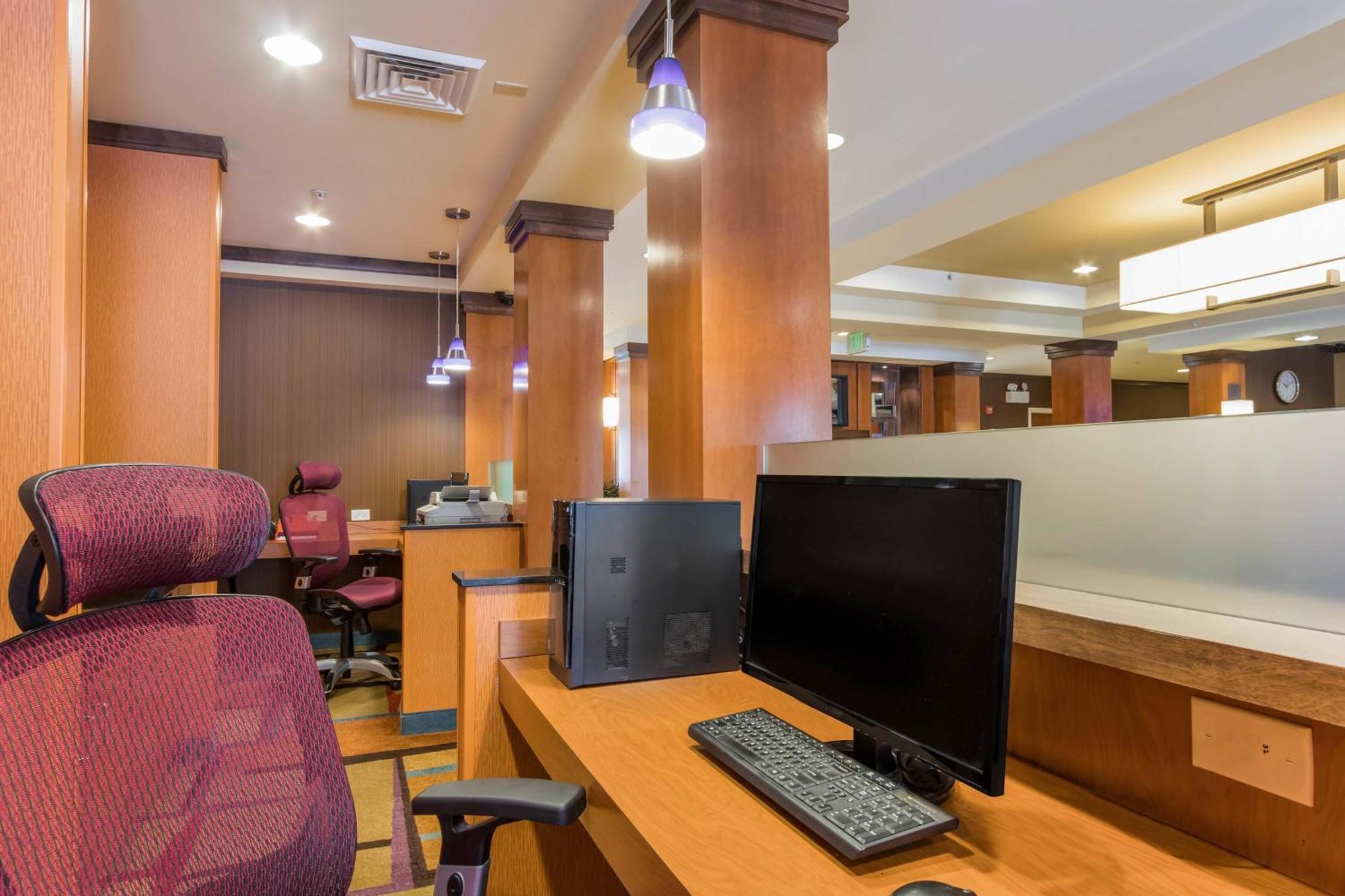 Fairfield Inn & Suites Колумбія Екстер'єр фото
